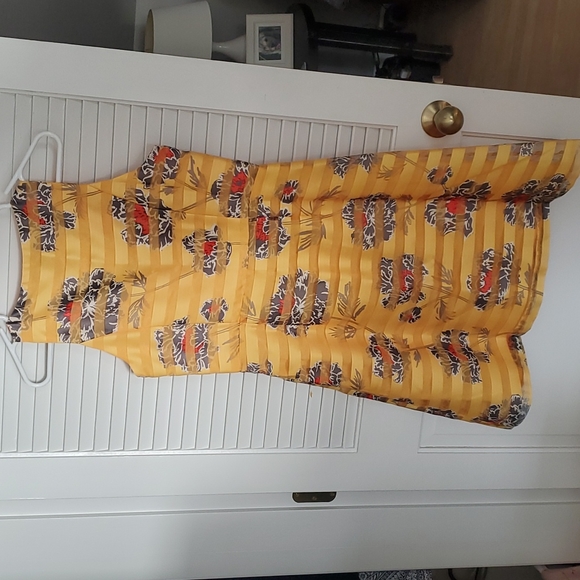 Dress - Picture 4 of 7